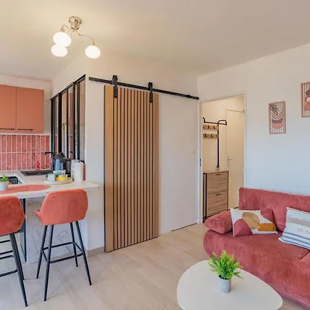 Cosy Waves T1 Bis Centre Saint-raphaël Plages, Gare à Pied, Terrasse&parking Appartement *