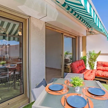 Cosy Waves T1 Bis Centre Saint-raphaël Plages, Gare à Pied, Terrasse&parking Appartement